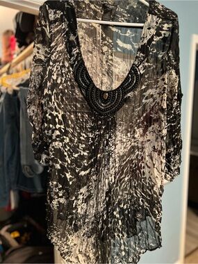 Bisou Bisou Black & White Beaded Crinkle Tunic